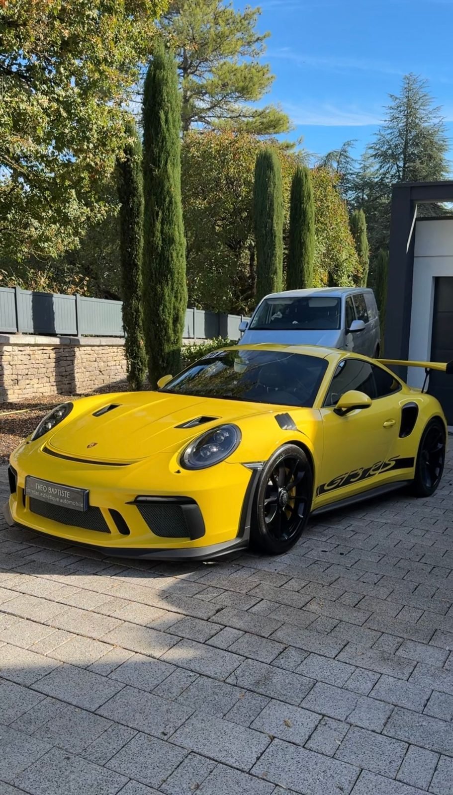Porsche 911 GT3 RS jaune